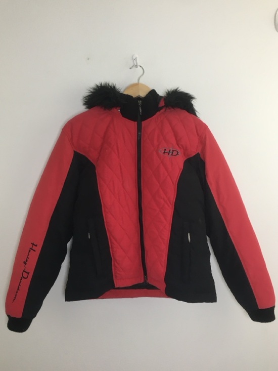 Harley Davidson | Red Quilted Hooded Jacket with Black Panels and Faux Fur - Picture 12 of 14